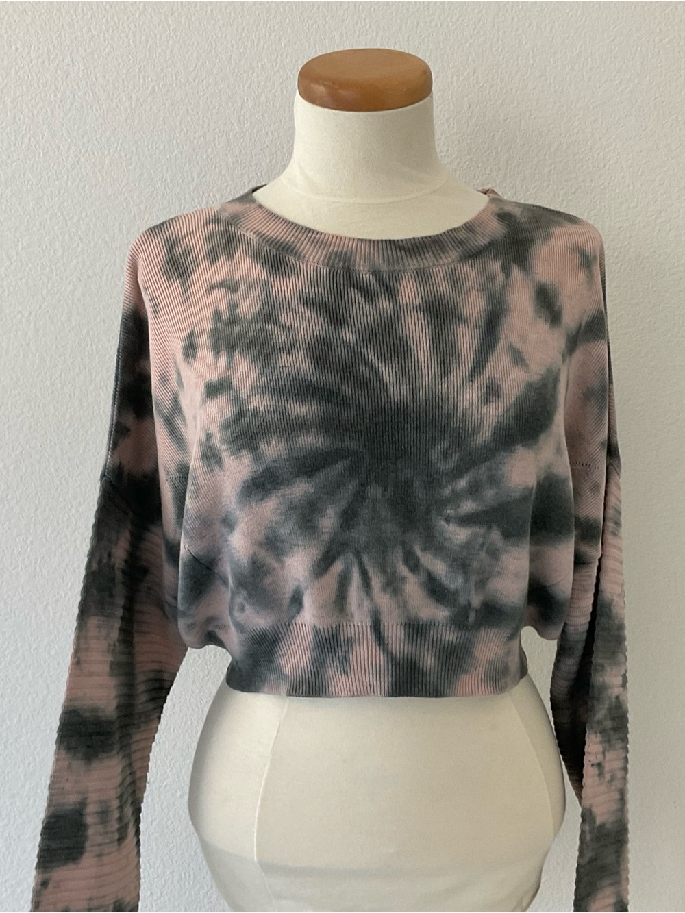 The Ragged Priest Batik Tie-Dye Cropped Long Sleeve Sweater S